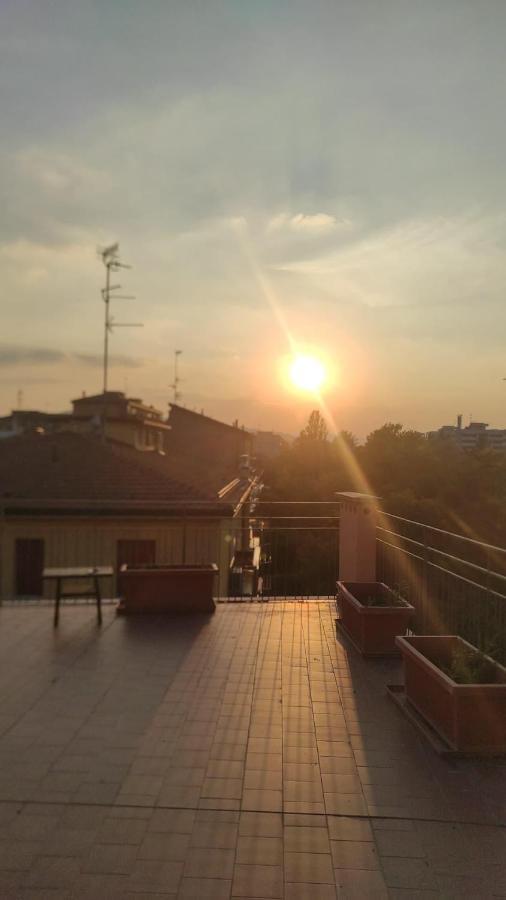 Camere In Appartamento Condiviso Vista San Luca Bologna Bagian luar foto