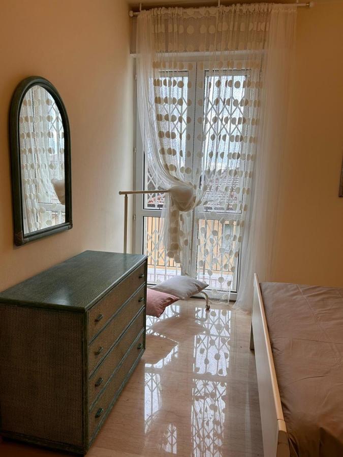 Camere In Appartamento Condiviso Vista San Luca Bologna Bagian luar foto
