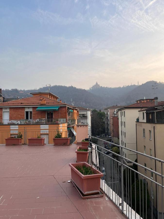Camere In Appartamento Condiviso Vista San Luca Bologna Bagian luar foto