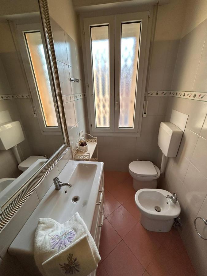 Camere In Appartamento Condiviso Vista San Luca Bologna Bagian luar foto