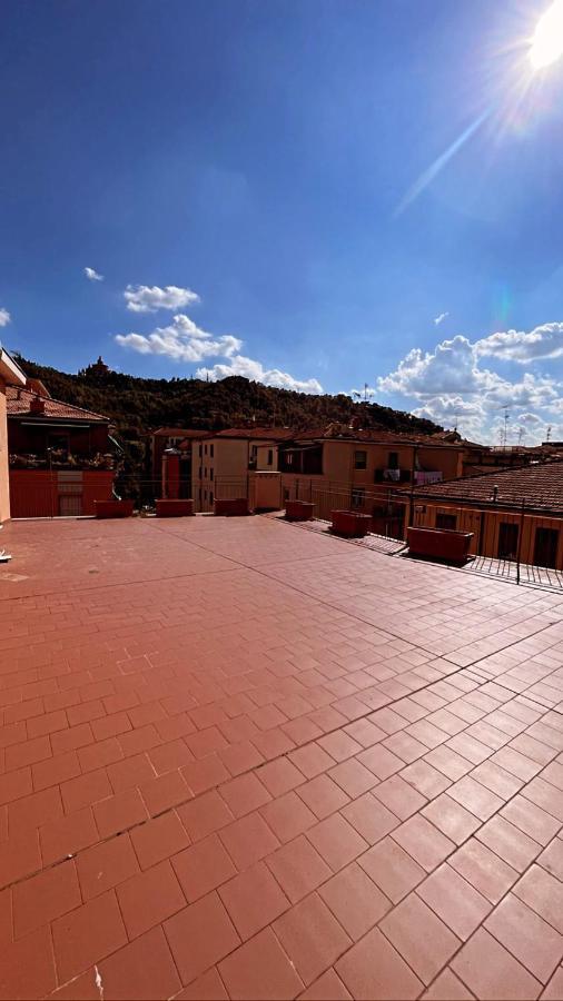 Camere In Appartamento Condiviso Vista San Luca Bologna Bagian luar foto
