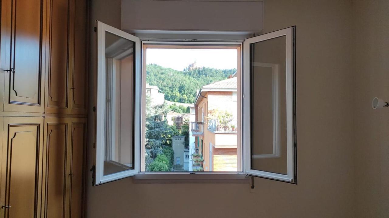 Camere In Appartamento Condiviso Vista San Luca Bologna Bagian luar foto