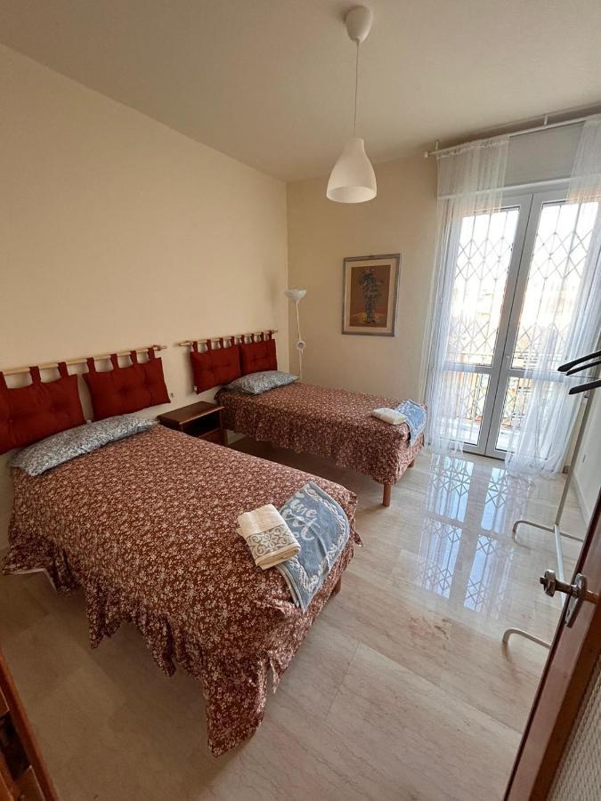 Camere In Appartamento Condiviso Vista San Luca Bologna Bagian luar foto